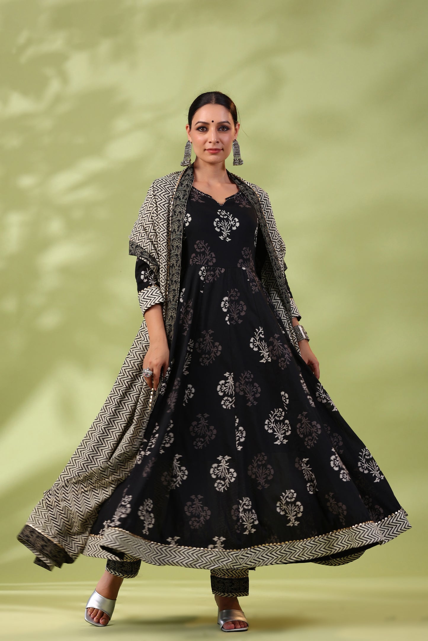 Shah Kala Anarkali Bottom Dupatta Set with Lining