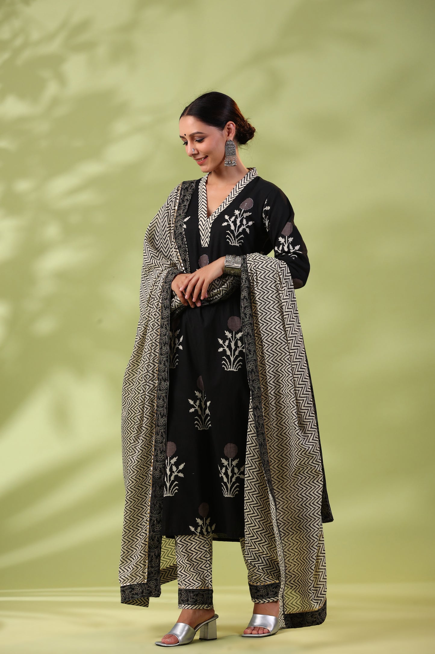 Shah Kala Straight Kurta set