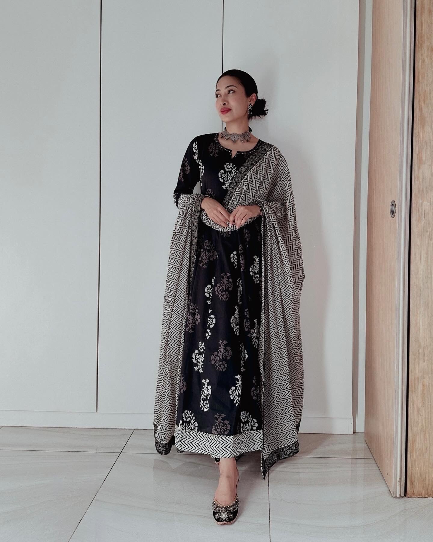 Shah Kala Anarkali Bottom Dupatta Set with Lining
