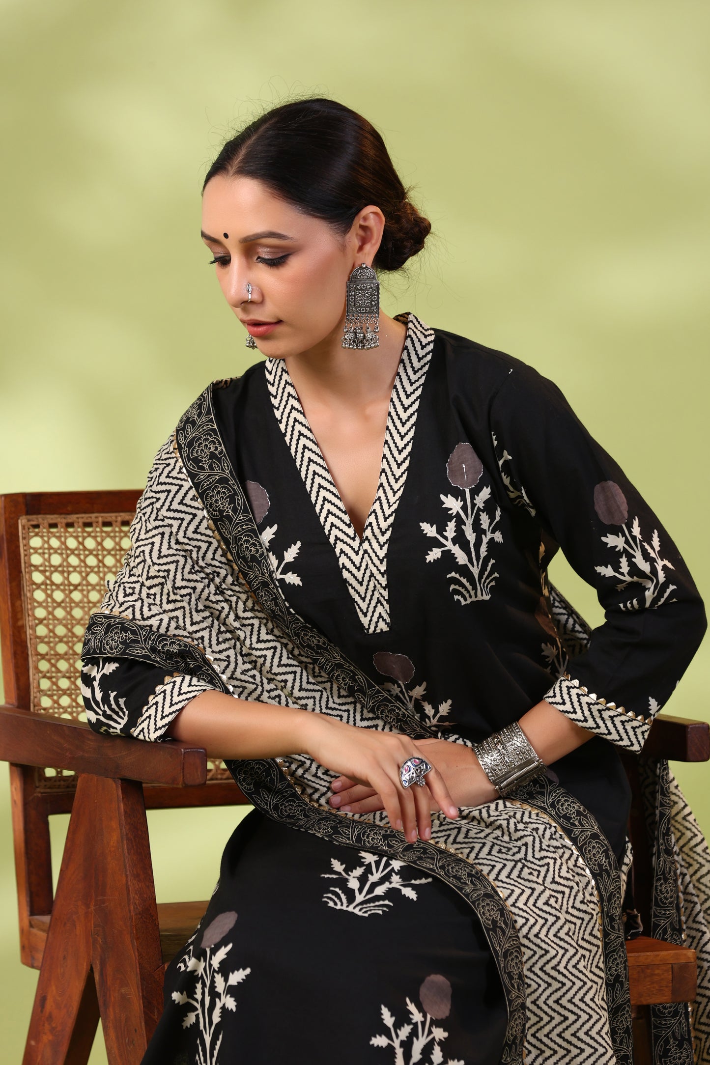 Shah Kala Straight Kurta set