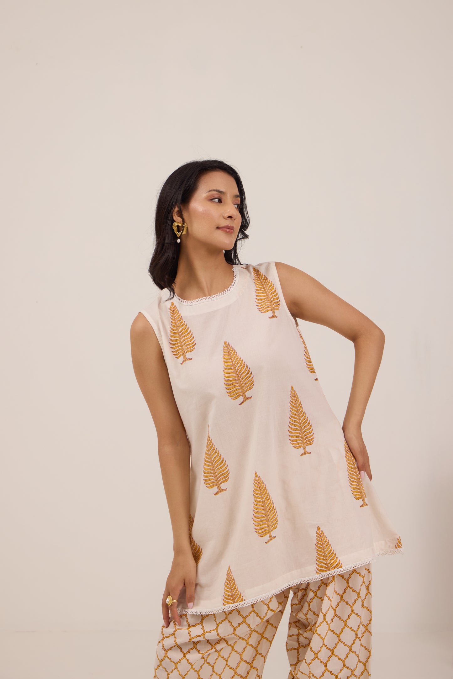 HONEYCOMB BREEZE FARSHI COORD SET