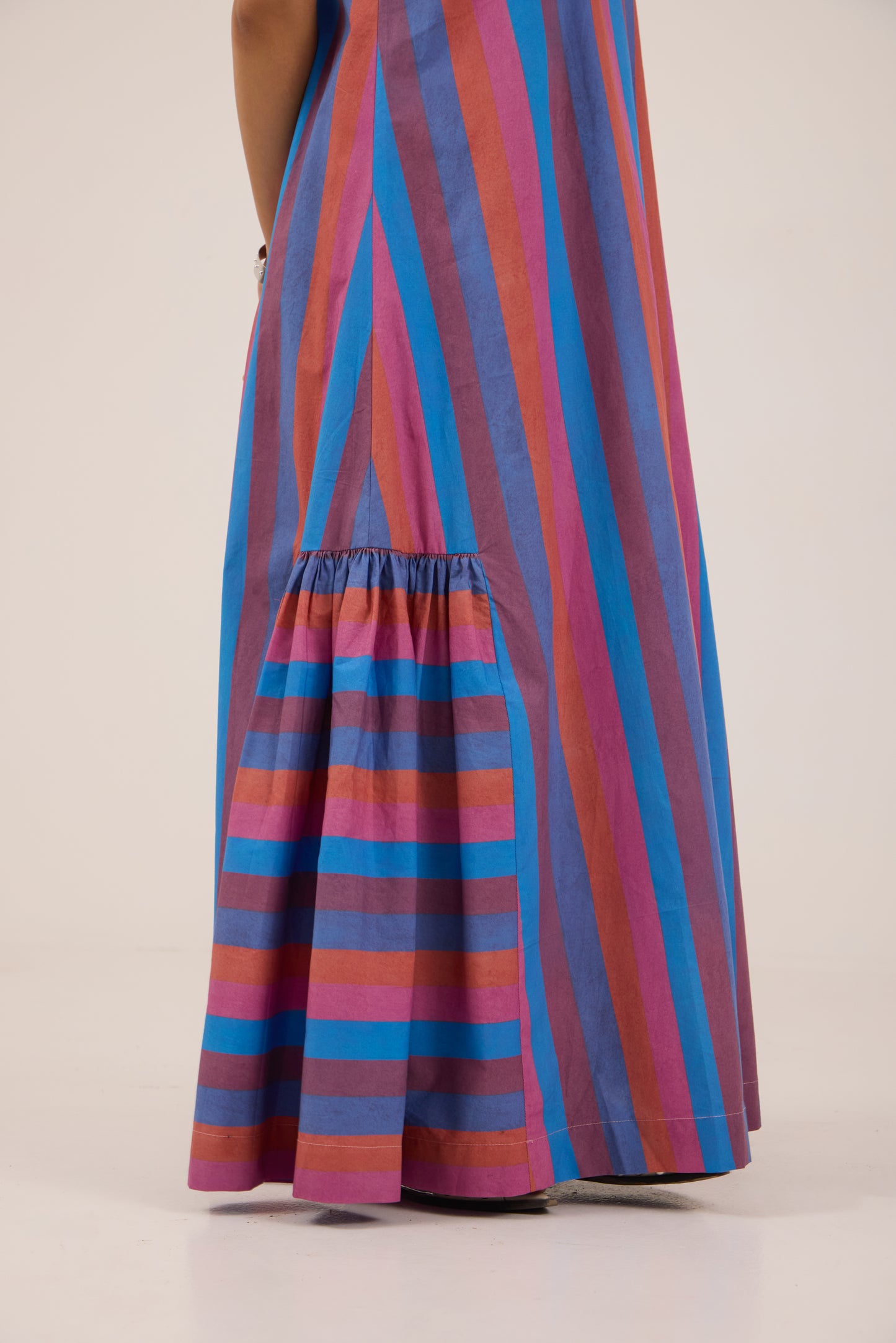 CANDY WAVE RUFFLE MAXI DRESS