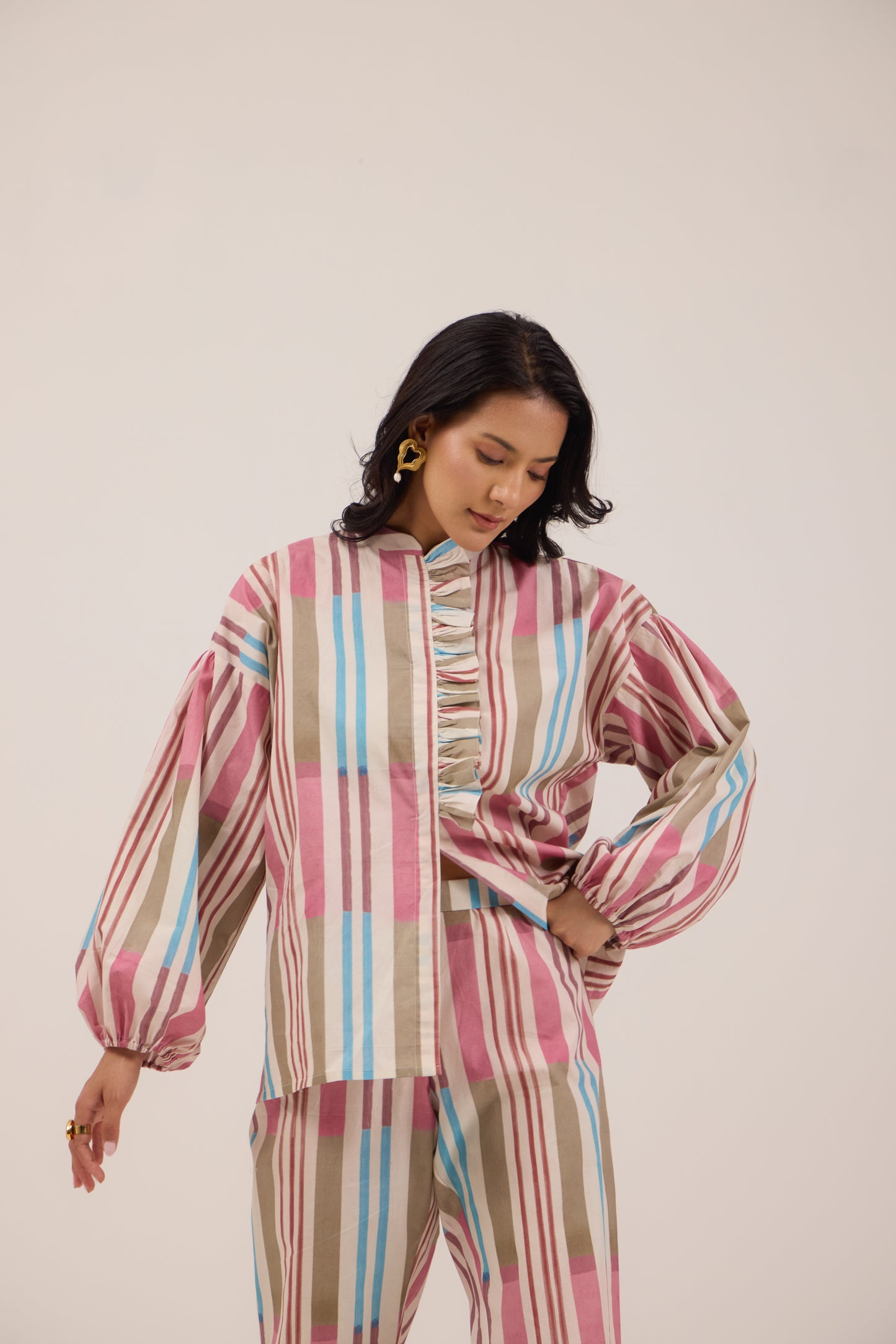BUBBLEGUM DETAILED COLLAR PANT COORD SET